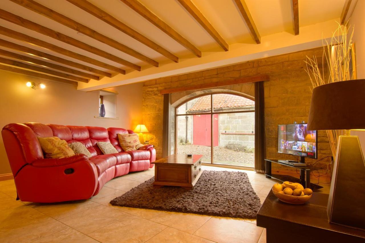 Spangle Cottage, Borrowby Farm Cottages Staithes Bagian luar foto